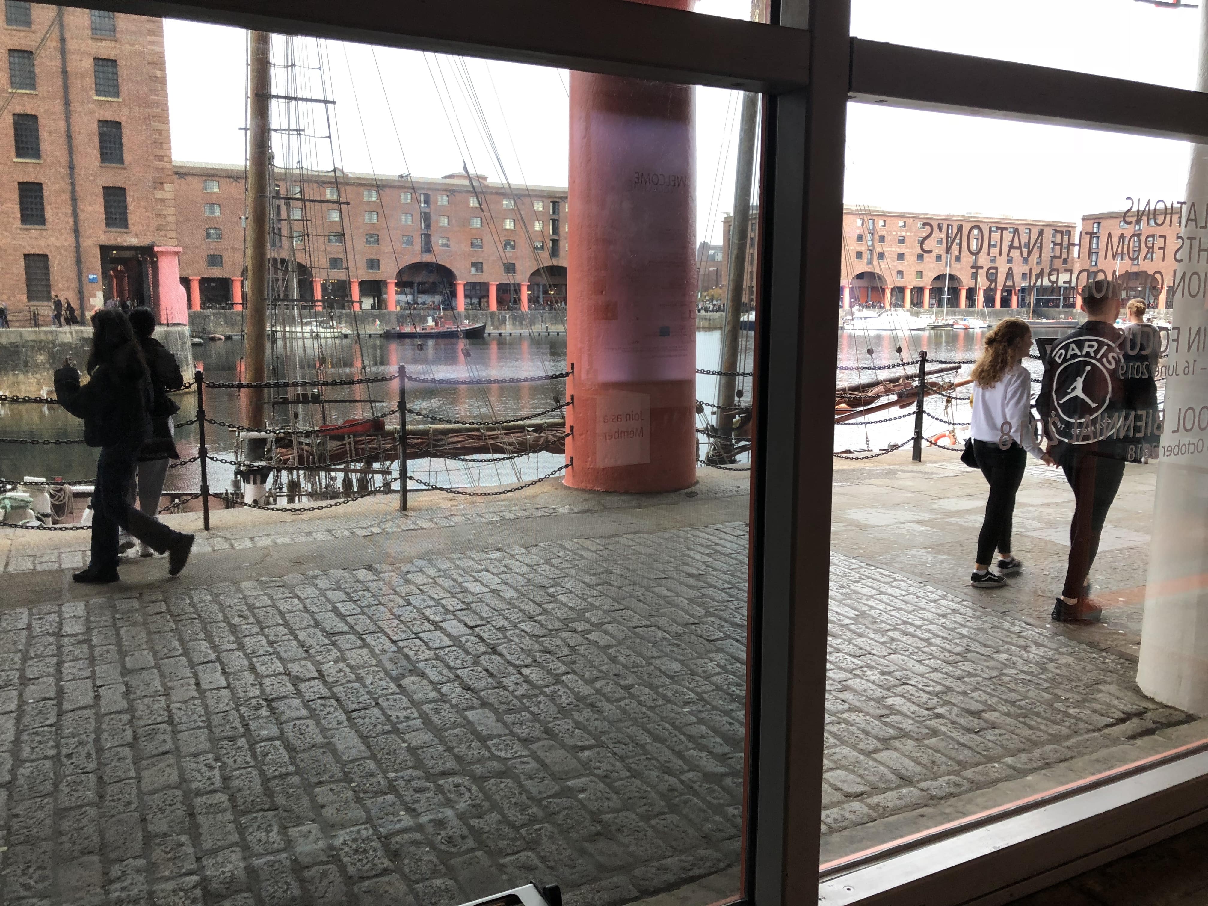 Image - Featured Image  - Contra Vision P6697 polymeer vinyl HD one way vision 40% -  2